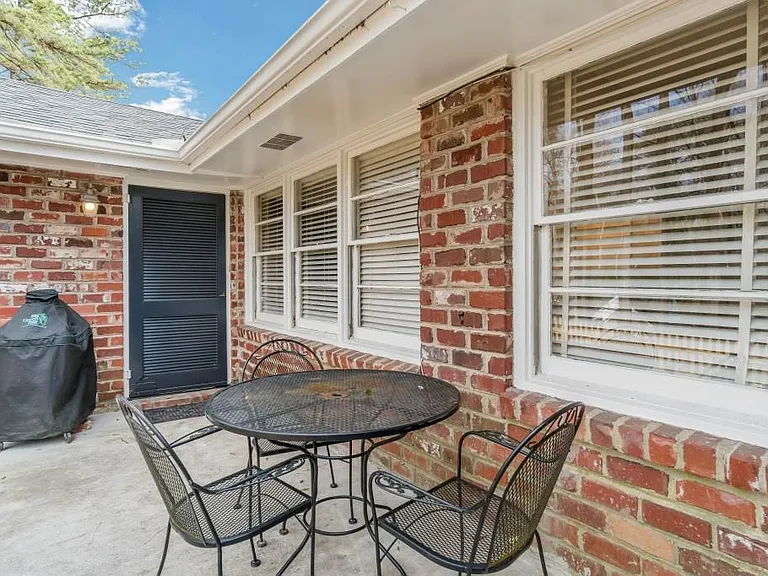 147 Lindbergh Dr NE #A — Photo 10