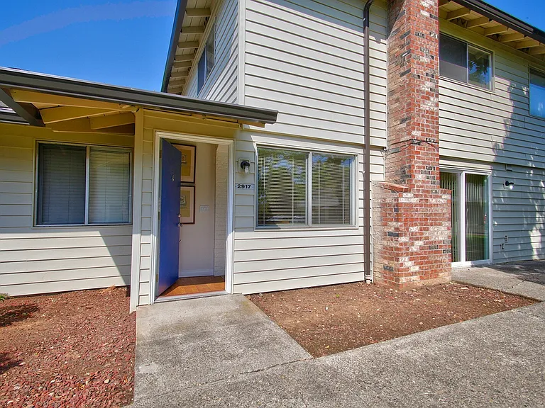 2897 NE Rene Ave — Photo 15