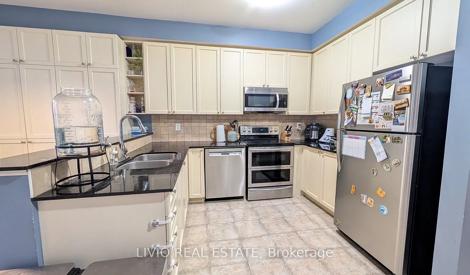 3 bed, $2,600 — Photo 1