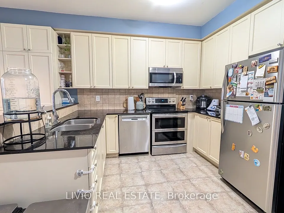 157 Cedar Lake Cres