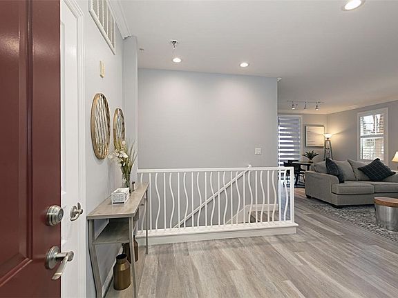 3rd image of 2266 Watermarke Pl