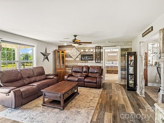 5th image of 8185 Park Place Rd