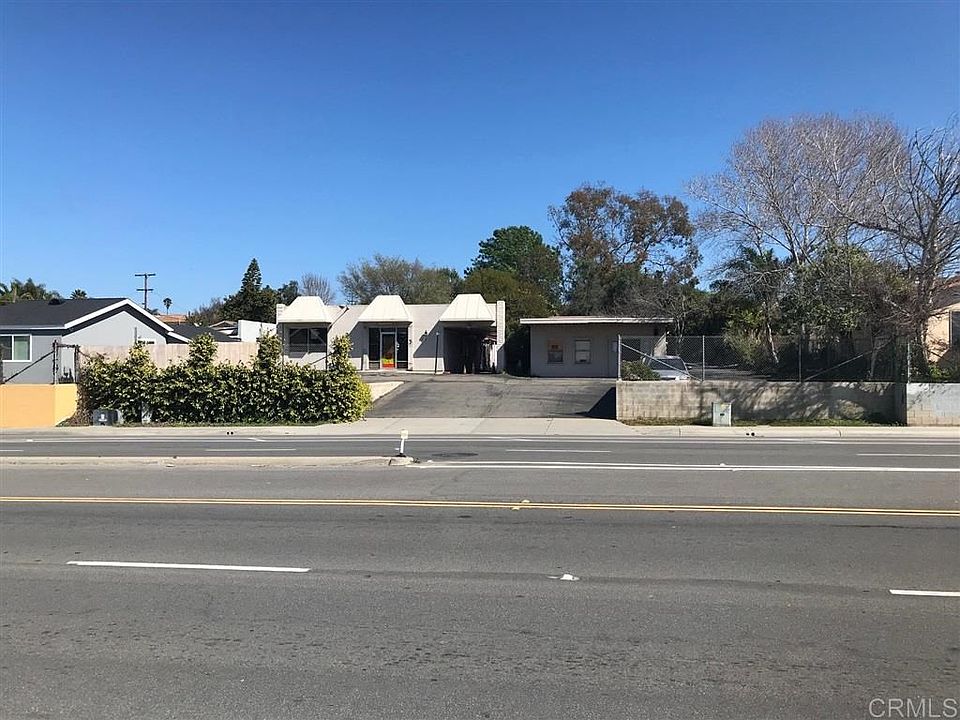 2nd image of 625 N Santa Fe Ave
