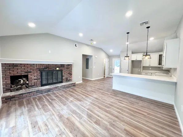 521 Middleline Rd, Ballston Spa, NY