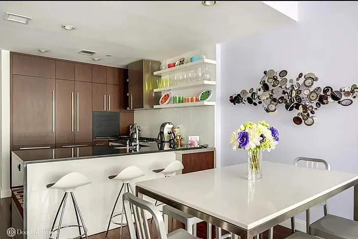 133 W 22nd St #5F — Photo 6