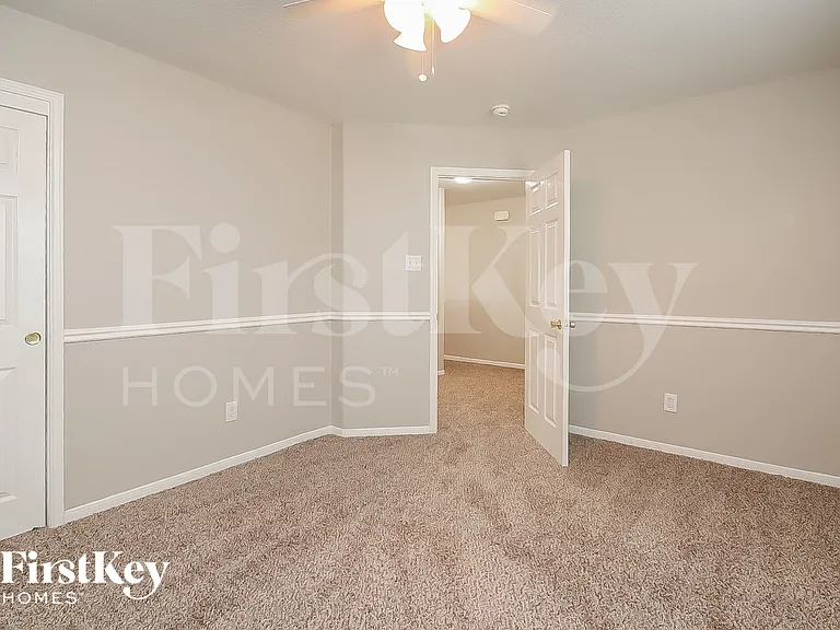 1018 Lamson Ct — Photo 13