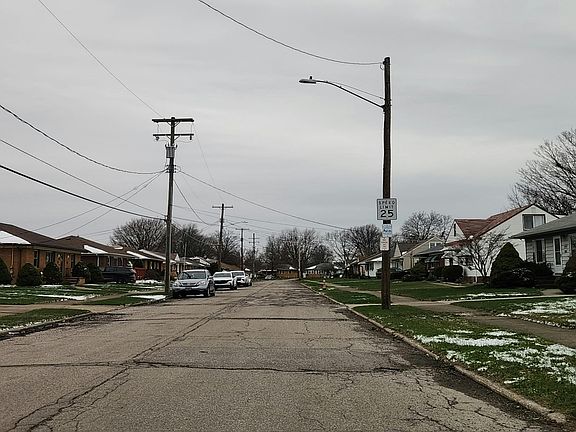 5th image of 15212 Louis Ave
