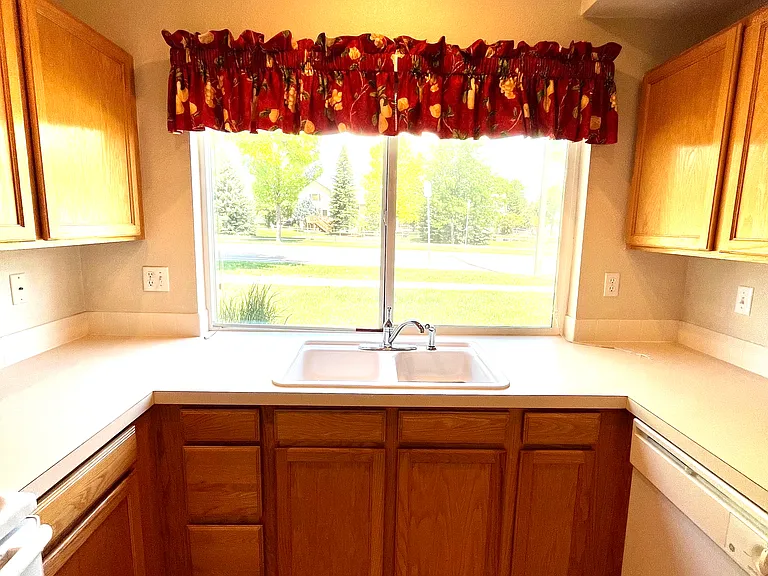 5225 White Willow Dr #H110 — Photo 10