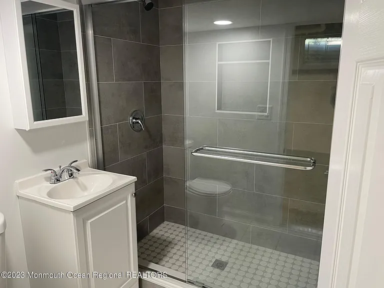 12 Greenbrier Rd — Photo 14