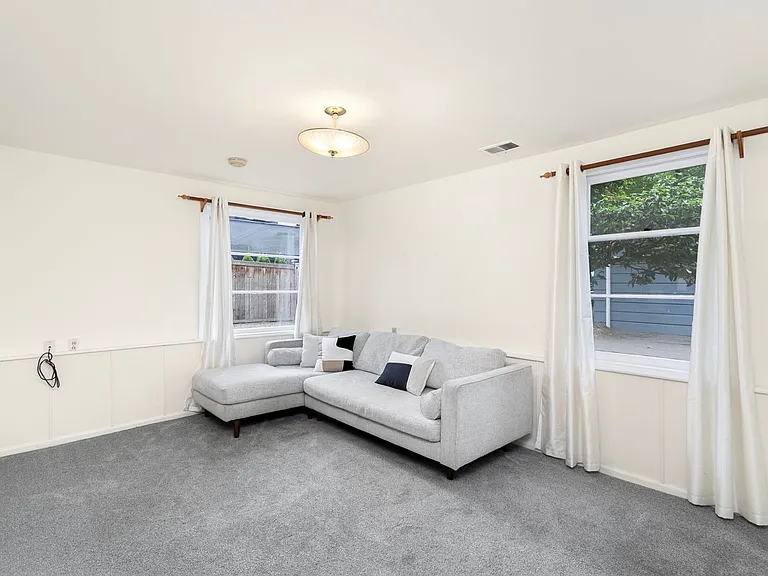 7658 NE 12th St — Photo 19