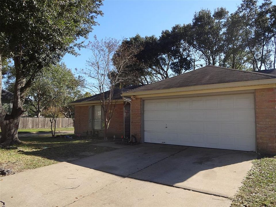 1st image of 22703 Dabney Manor Ln