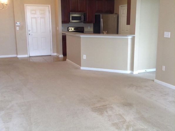 husky friendly apartments near me