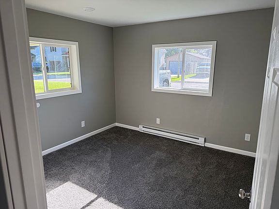 5th image of 103 Andre St