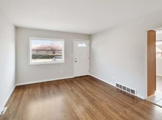 34 Whidden Ave, Waukegan, IL 60085