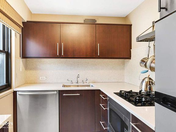 2nd image of 411 E 57th St APT 17G