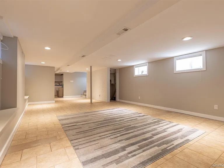 191 Beach 140th St — Photo 5