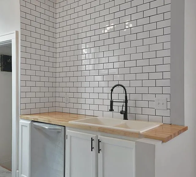 3260 Hitchcock St — Photo 4