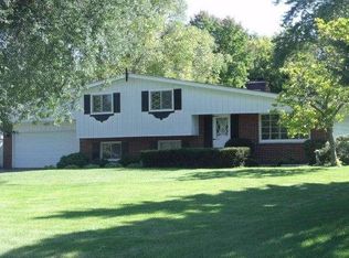 4817 Twin Elms Dr, Racine, WI 53406