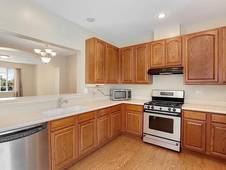 2392 Oakfield Ct — Photo 8