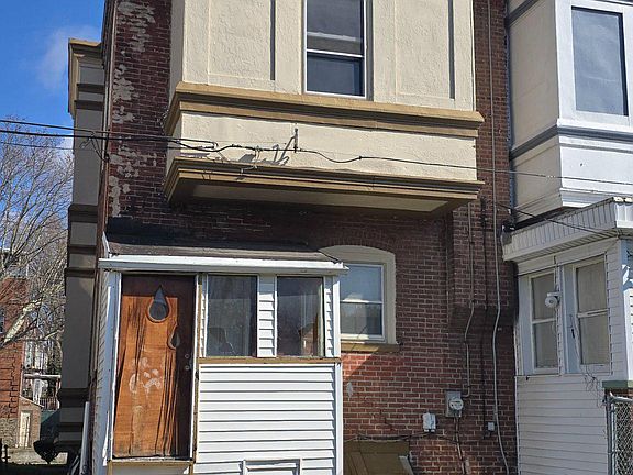 3rd image of 1426 Lindley Ave