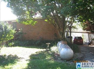 33 Sandhill Dr, Ohatchee, AL 36271