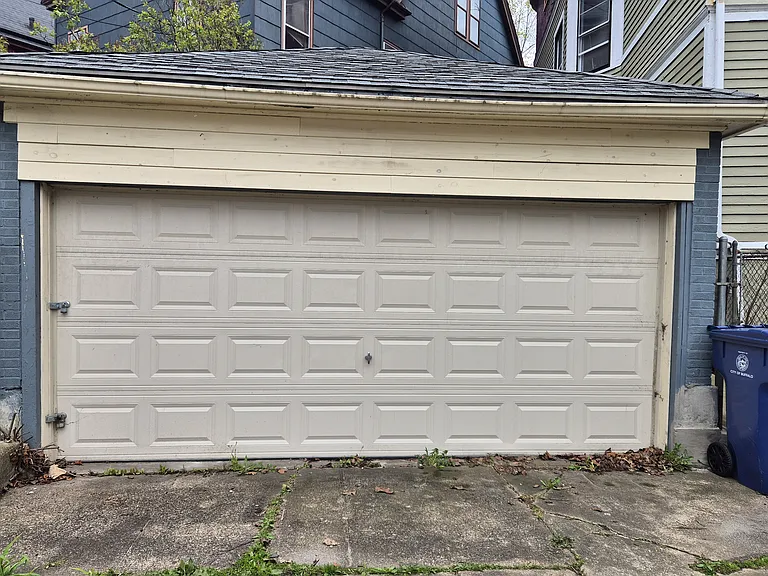 392 Porter Ave #2R — Photo 12