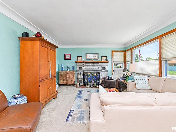 5th image of 5 Richardson Ct