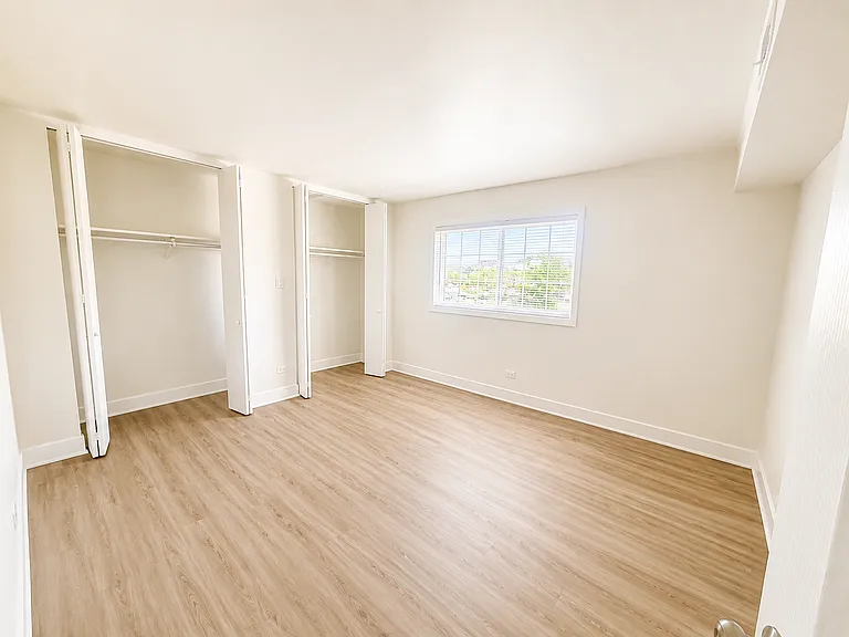 11035 S Keating Ave — Photo 6