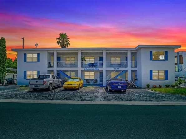 11025 2nd St E APT 8, Treasure Island, FL 33706