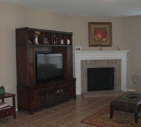4th image of 117 Deerwood Oaks