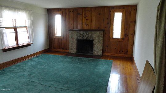 3rd image of 605 Wadsworth St