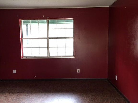2nd image of 3128 NW Deer Lake Dr