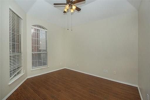 5th image of 4129 Burnhill Dr
