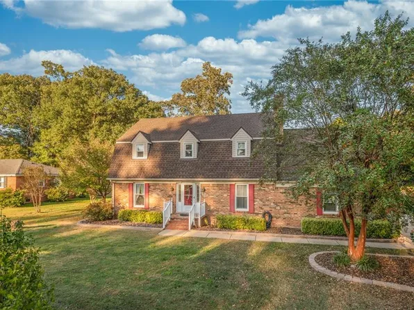 365 Briarfield Dr, Chesapeake, VA 23322