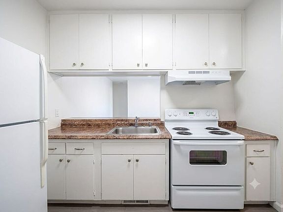 2nd image of 1936 Blake St APT 12