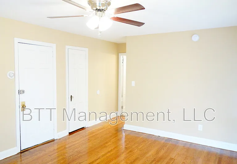 8107 Greenwood Ave #2 — Photo 6