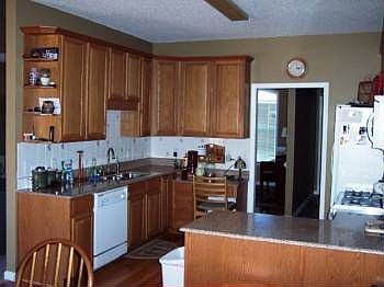 4th image of 1013 Eddie Craig Dr