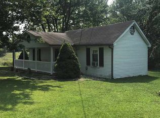 1786 E Antioch Rd, Bloomfield, IN 47424