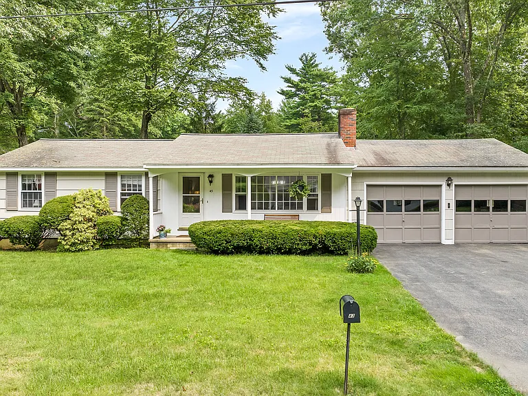 43 Milbern Ave — Photo 1