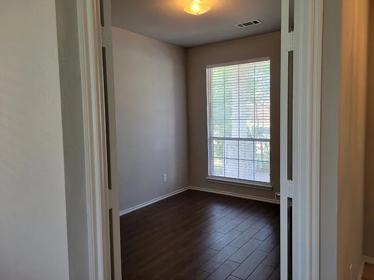 10973 Hawks Landing Rd — Photo 13