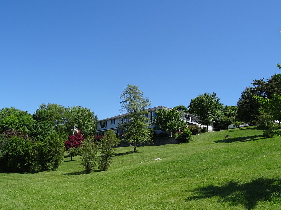 1st image of 1 Riverview Dr