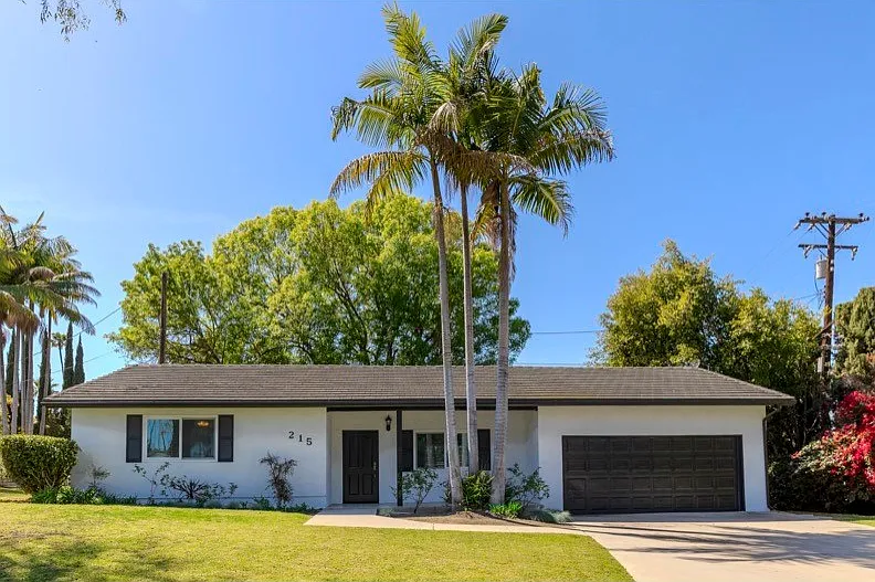 215 Altura Dr