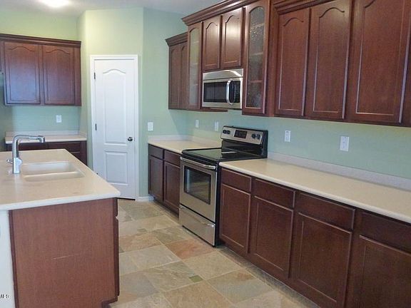 3rd image of 32872 N Sandstone Dr