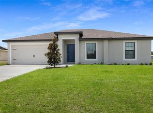 121 Blackstone Dr, Fort Myers, FL 33913