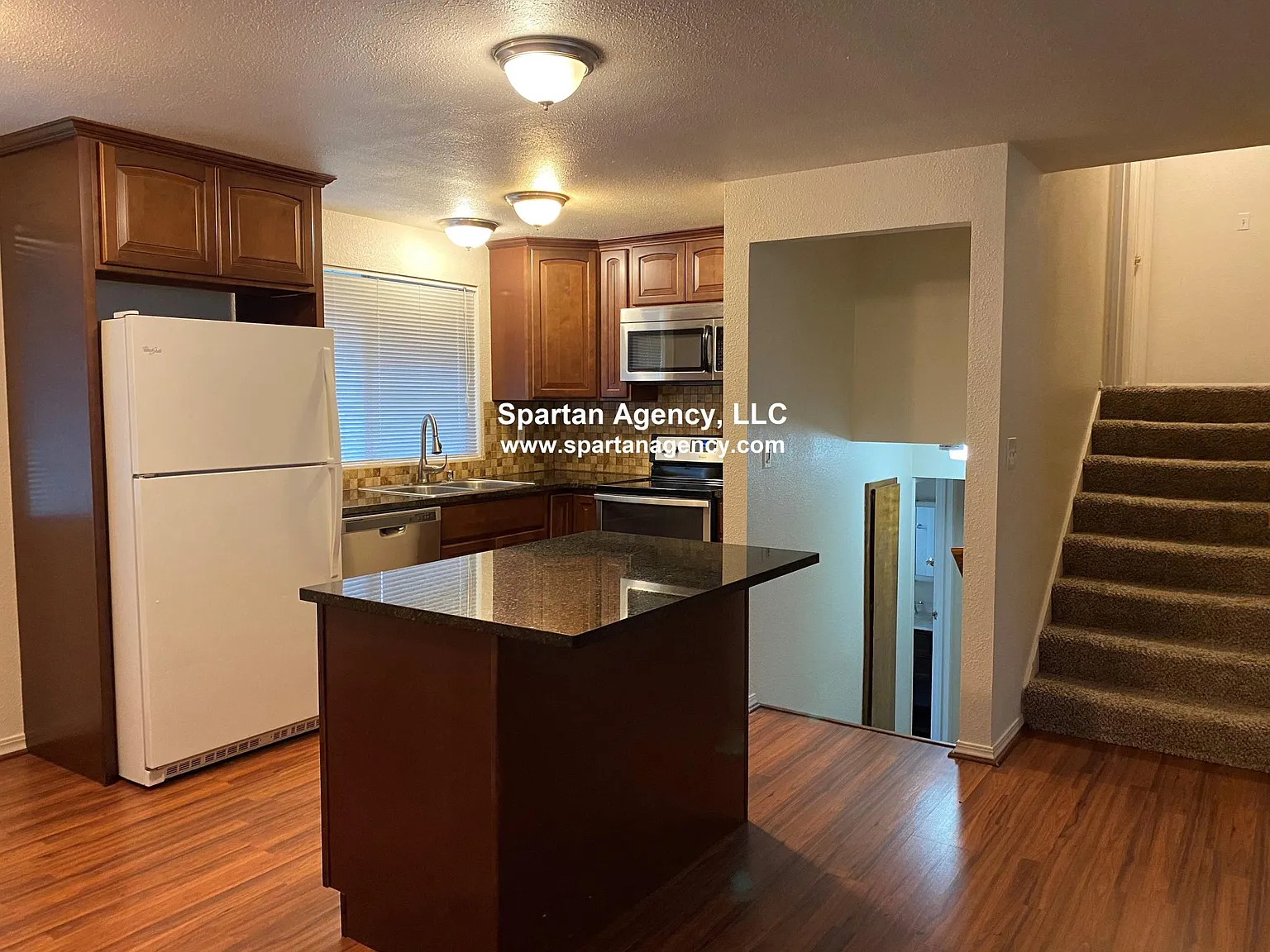 3 bed, 1.5 bath, 1480 sqft, $2,850 — Photo 2