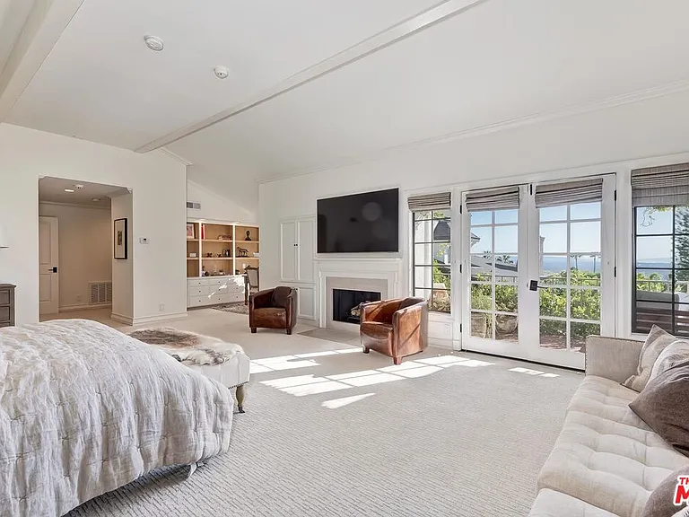 1075 Wallace Rdg — Photo 19