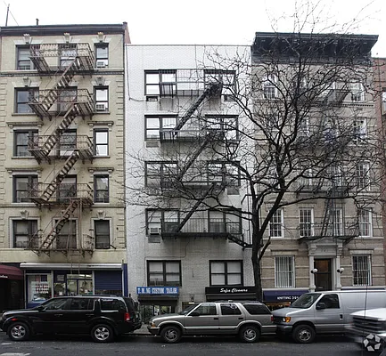 Rented by Douglas Elliman | media 6