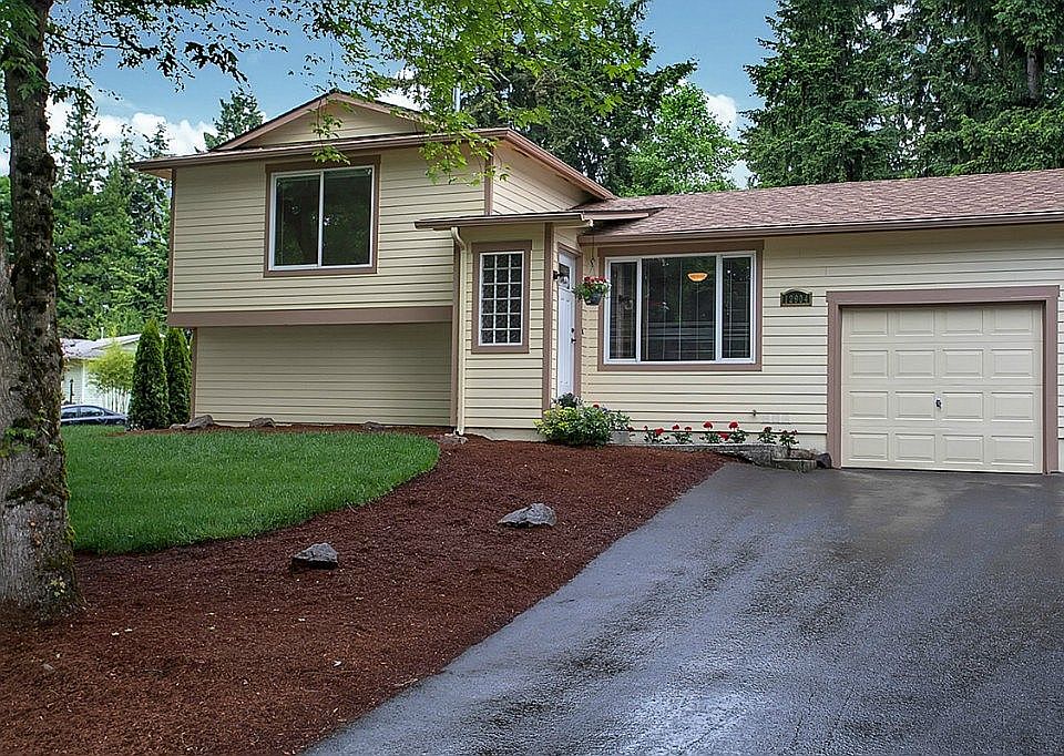 1st image of 12904 NE 131st St