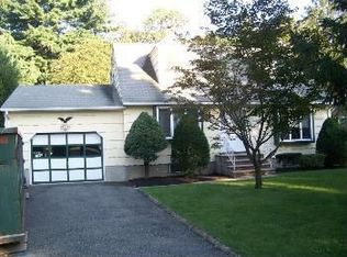 17 Cortlandt St, Roseland, NJ