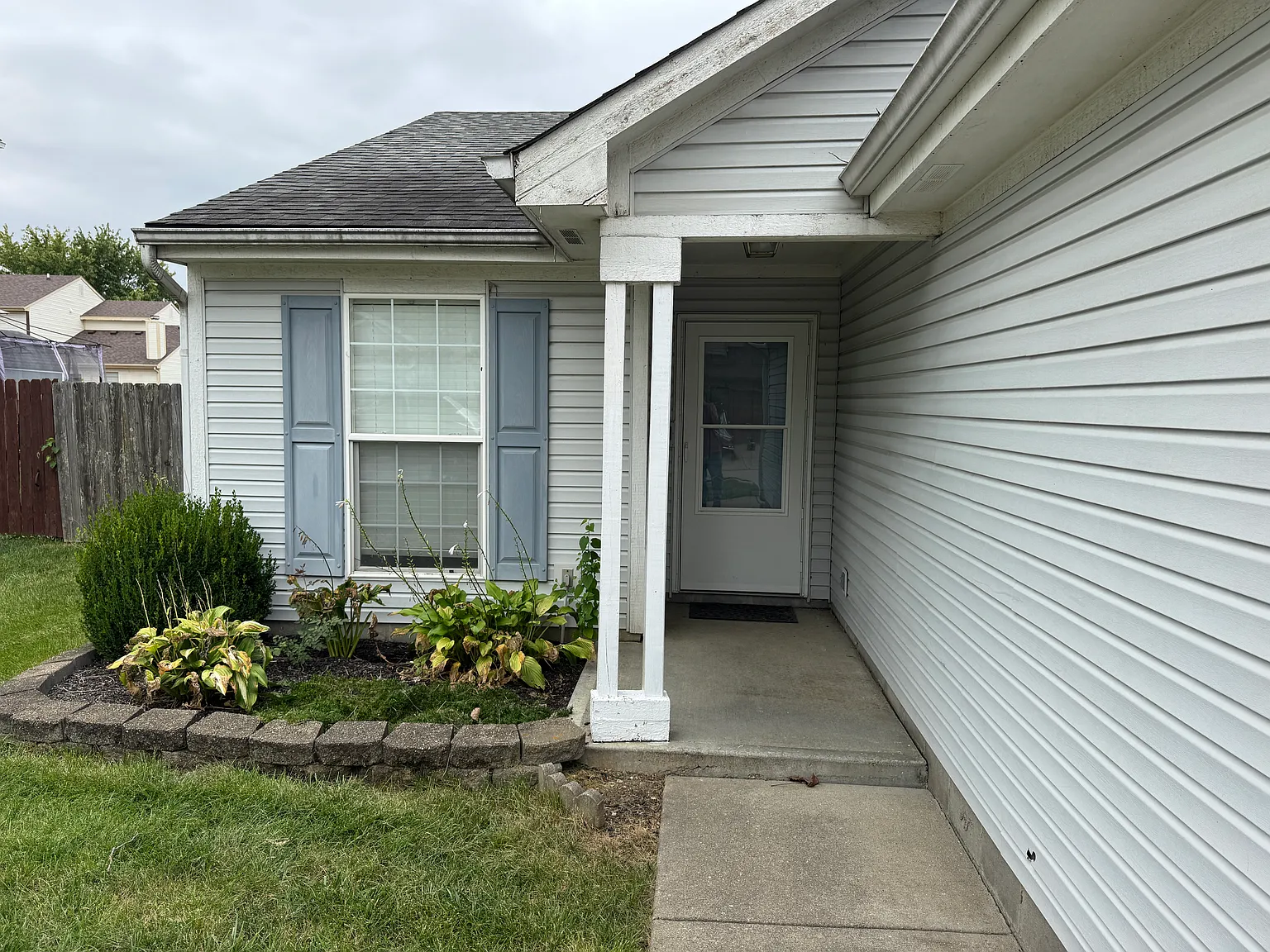 3 bed, 1196 sqft, $1,650 — Photo 3